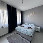 Ronadar Hotel *